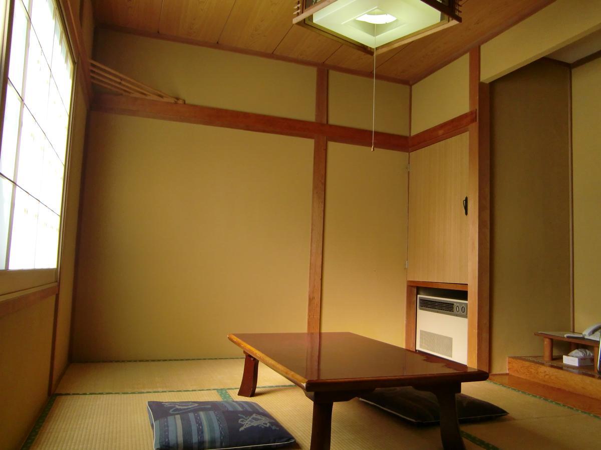 Pension Bergland Kusatsu  Exteriör bild